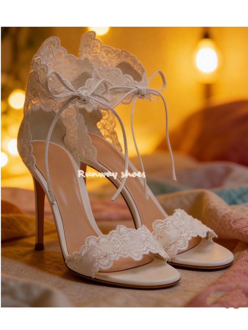 أحذية زفاف بيضاء فاخرة مصنوعة  - مراجعة Wedding Super وسعره